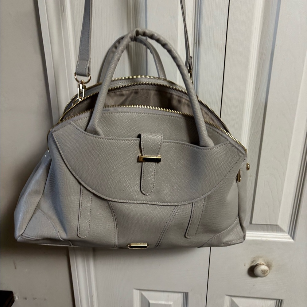 Elegant Gray Handbag